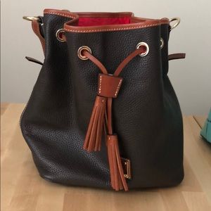 Dooney Bourke (Bucket Bag)
